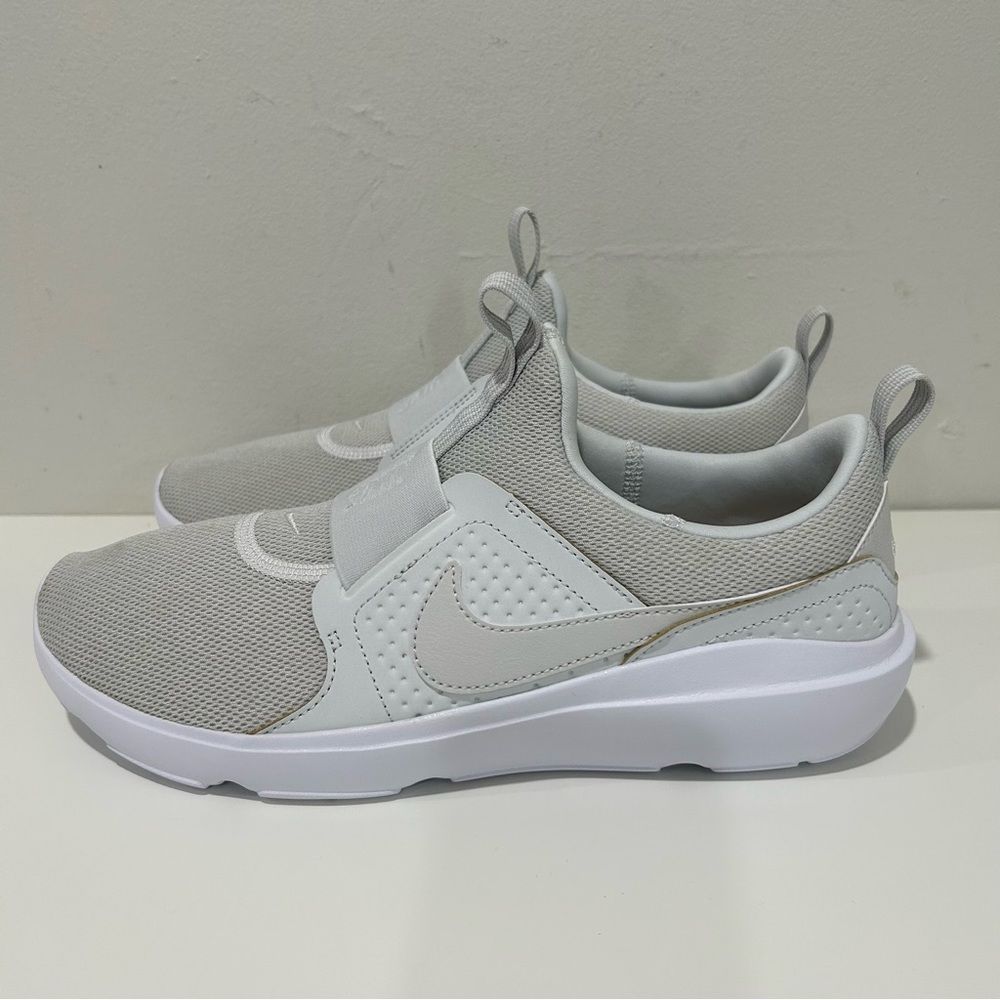 Nike Women's AD Comfort White Phantom Dust Slip On Shoes DJ1001-001 Size 11